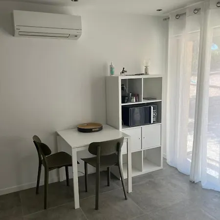 Studio Rez-de-villa, Proche Centre Ajaccio (Corsica)